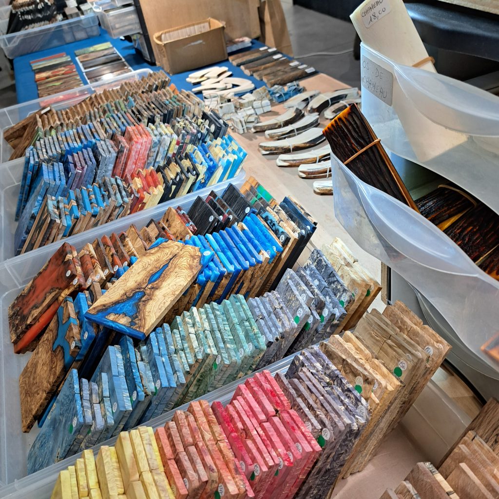 COUTELLIA 2025 MICHEL PEUVOT BOIS 52 2