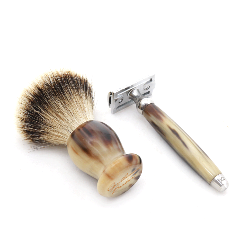 Set-de-rasage-en-Corne-Muzard-SARL-Gentleman-Barbier-coutellia-2023